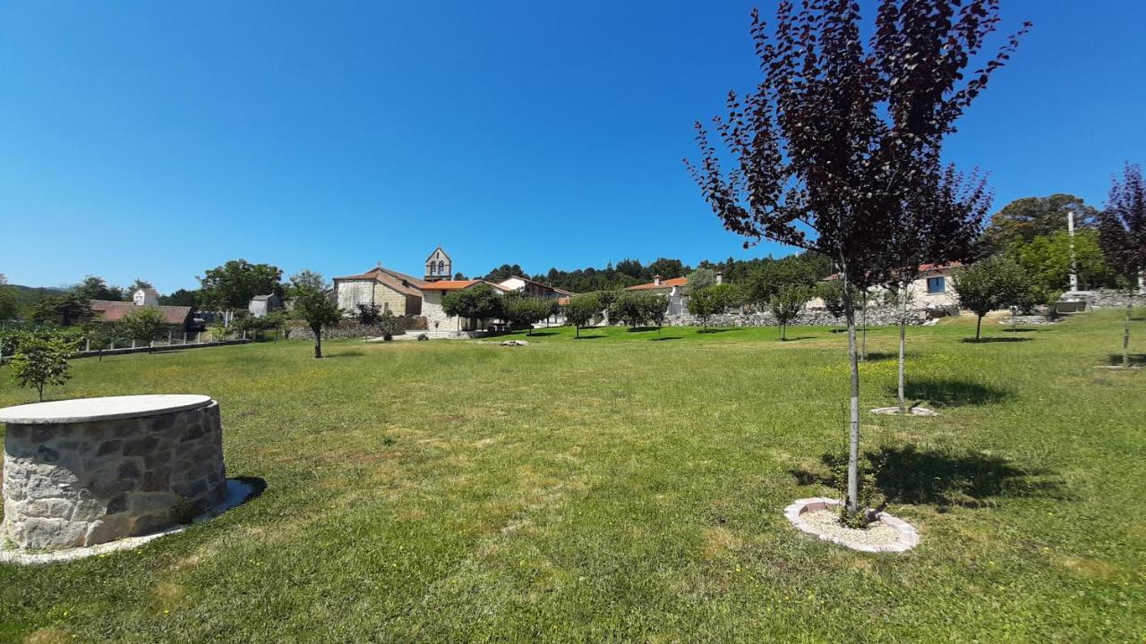 O Muino Casa Ferrador Ribeira Sacra Apartment Barantes Bagian luar foto