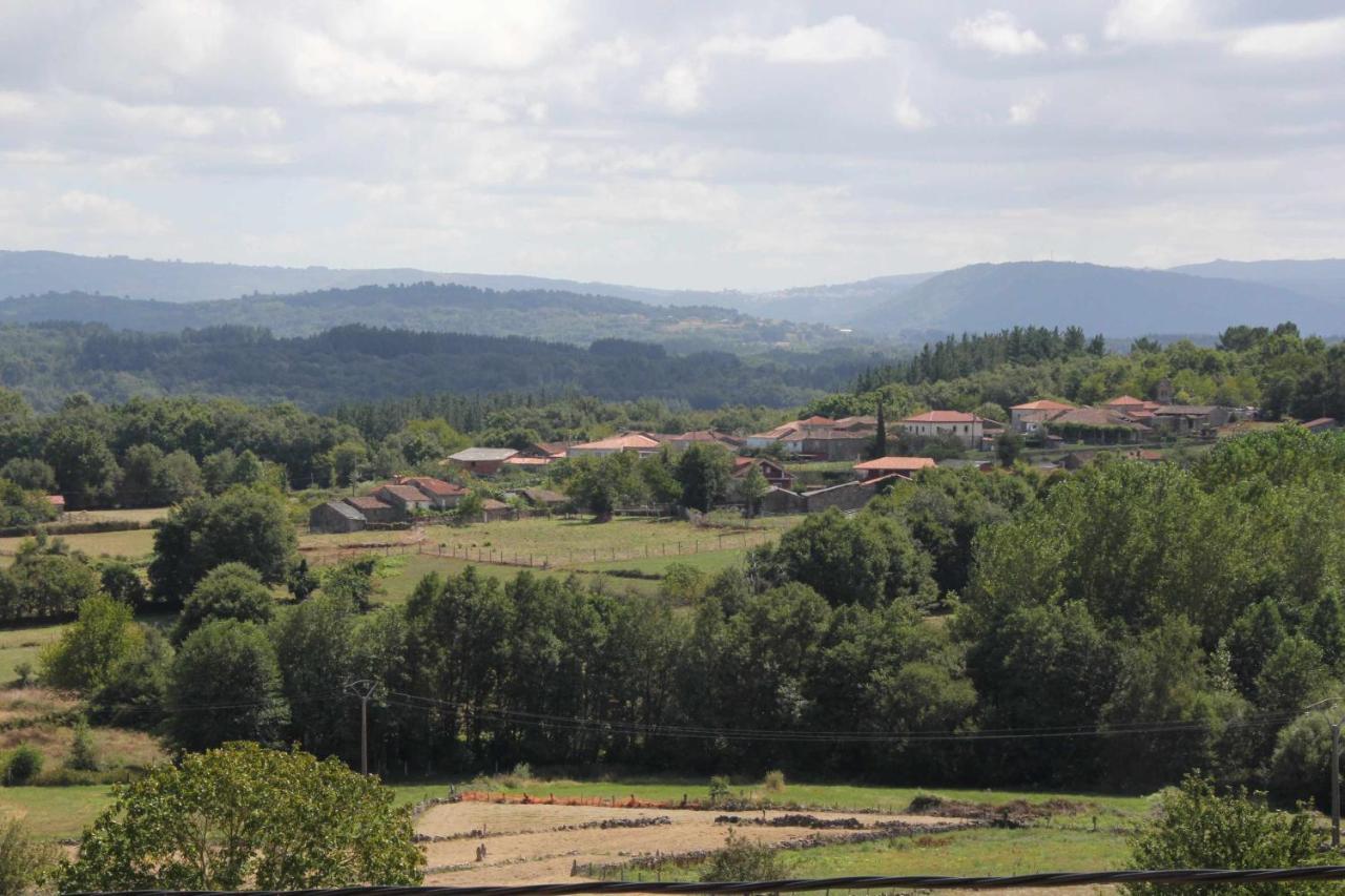 O Muino Casa Ferrador Ribeira Sacra Apartment Barantes Bagian luar foto